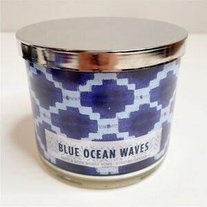 Bath & Body Works Blue Ocean Waves 3 Wick Candle Blue Geometric New